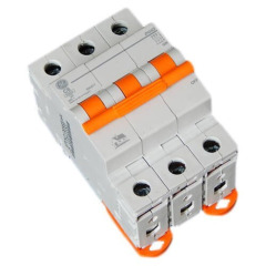 Автоматические выключатели DG 63 C25 3Р 6kA